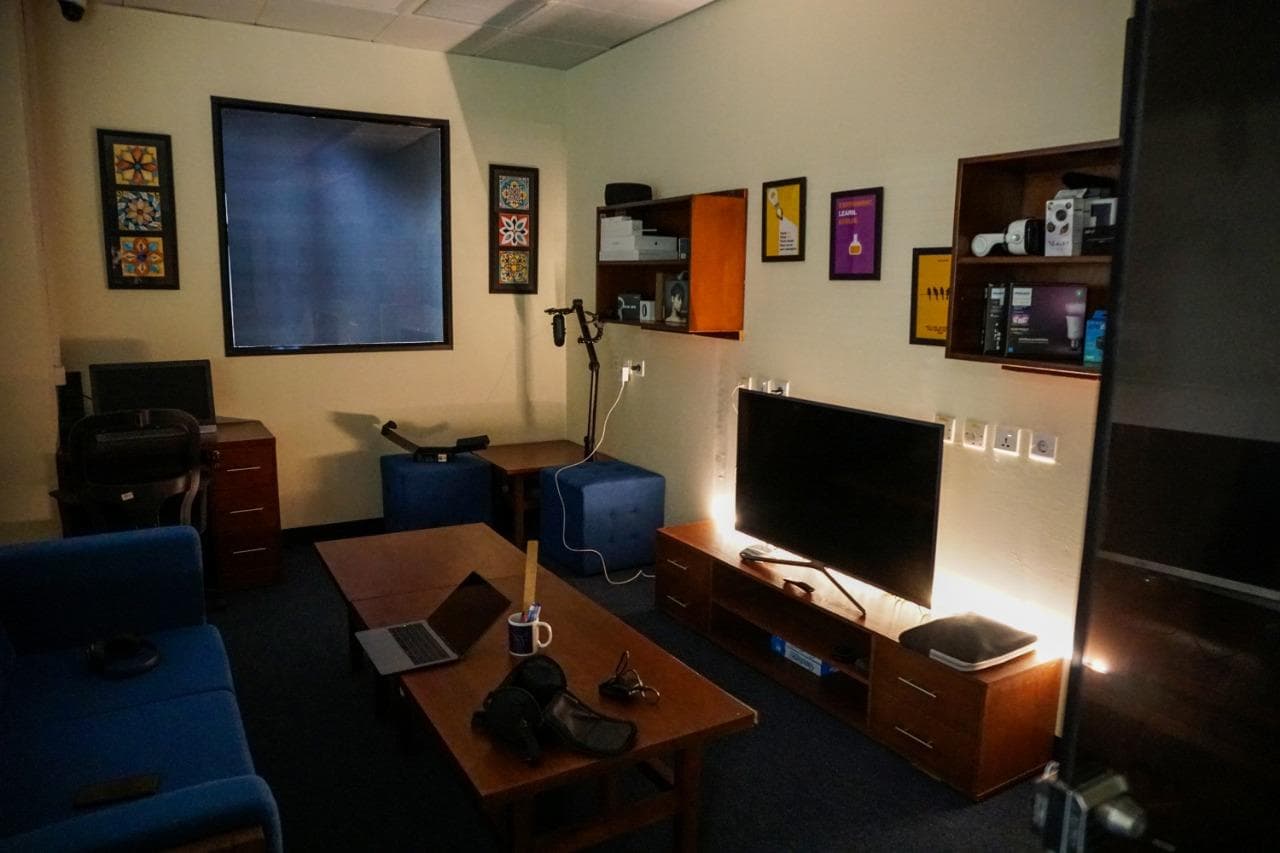Usability lab observation room